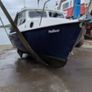 Boat Cabin Image 7