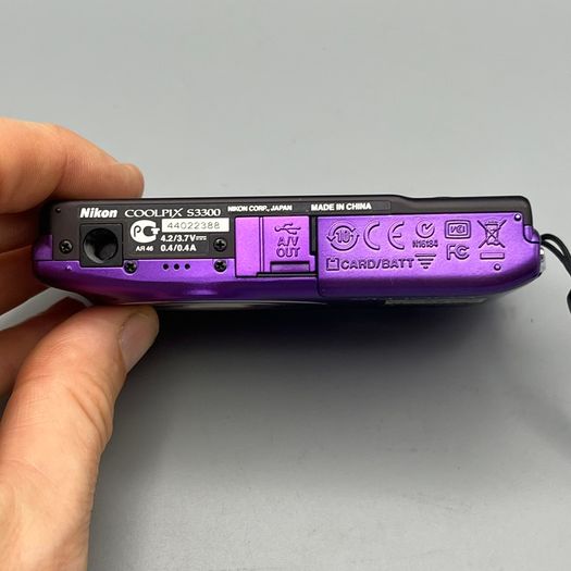 Nikon Coolpix S3300 16MP Digital Camera Purple - Full Kit