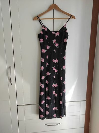 beautiful summer dress with roses size S like new H&M