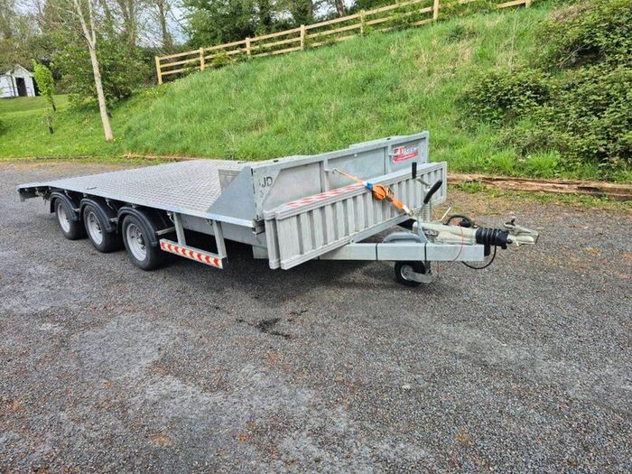 2024 16ft Beavertail trailor for sale