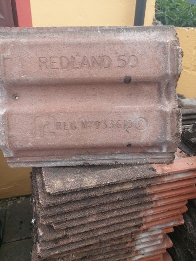 280 Roof tiles for less than 1 euros  each