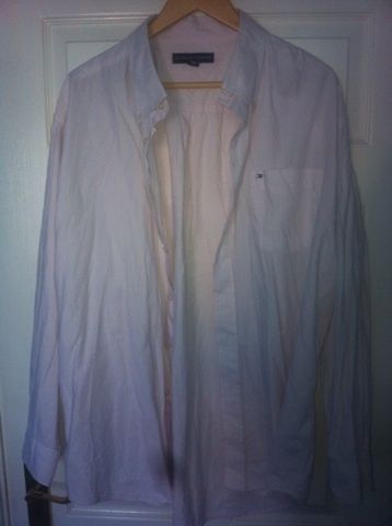 Tommy Hilfiger long sleeved shirt in very good condition