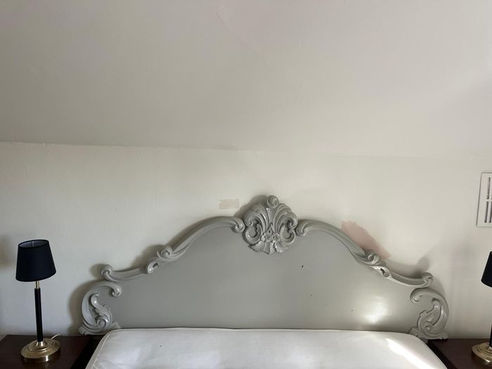 Wooden headboard and free bedbase