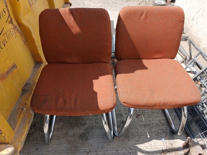 10 chairs