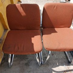 10 chairs