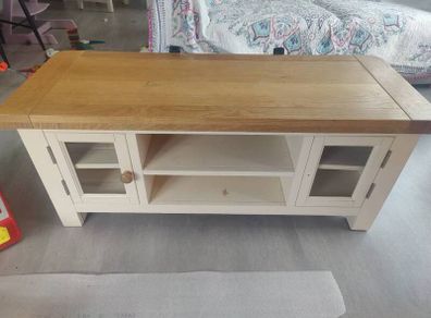 TV stand / cabinet