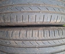 2x 235/55/19 Continental