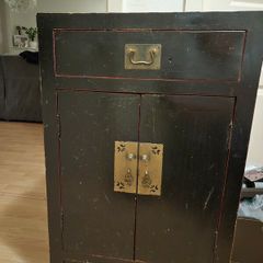 Cabinet solid wood
