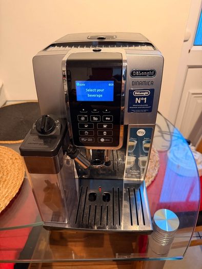 De'Longhi Dinamica Coffee Machine