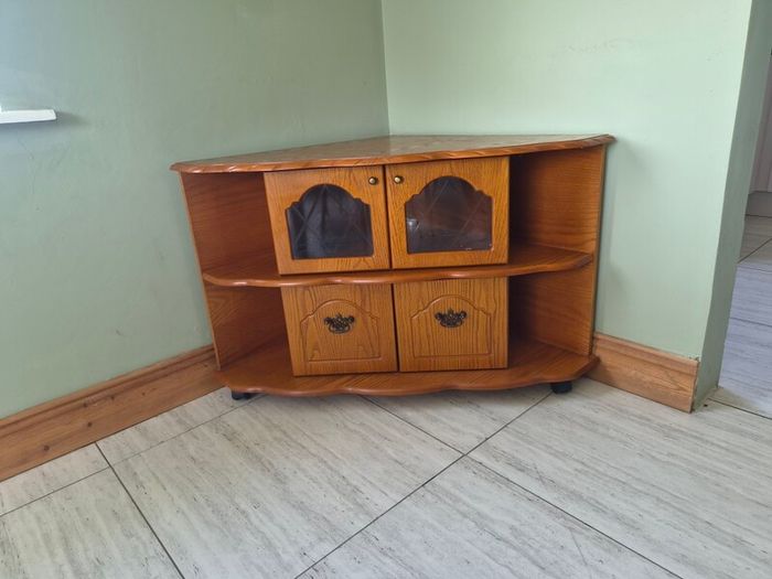 Corner Unit