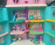 Gabby Doll House Playhouse.