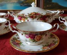 13 Piece Royal Albert Old Country Roses Bone China Gold Gilt Soup Coupe Set With Lidded Tureen Made In England