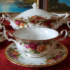 13 Piece Royal Albert Old Country Roses Bone China Gold Gilt Soup Coupe Set With Lidded Tureen Made In England