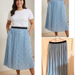 Midaxi polka dot baby blue skirt chic casual summer floaty holiday pleated