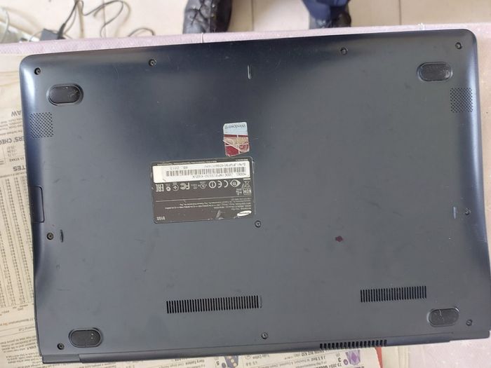 SAMSUNG Notebook Model NP915S3G, Quad Core Processor, 1.4GHz, 4GB Ram, 128GB SSD, Windows 10, Microsoft Edge, Chrome and VLC