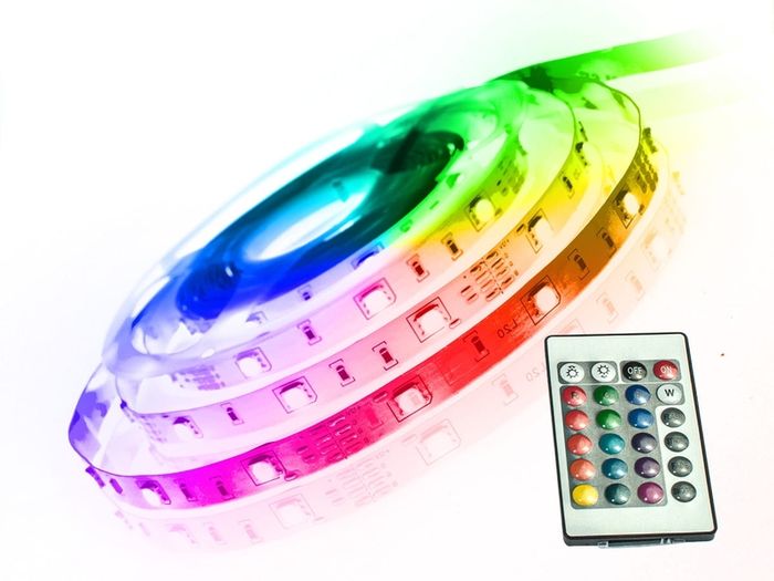 20 pieces of RGB led strips with usb plug with remote control 5m price for 20 pieces 120 euro. = 6 euro piece. + shipping cost or collection in Bunclody