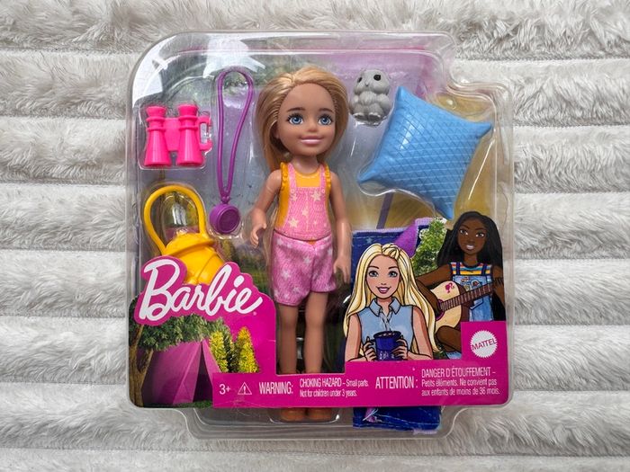 Mattel Barbie Chelsea Doll Blonde Camping Playset with Owl Sleeping Bag Damaged Box Please see photos