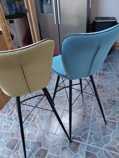 2 x kitchen bar stools
