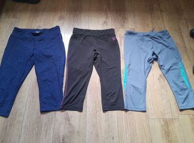 ladies cropped workout bottoms size 12