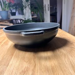 Vok, used d28cm in working condition