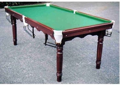 Snooker/pool table
