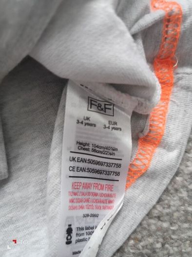 boy's top. Age 3/4