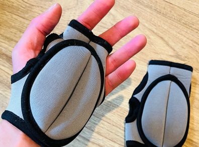 Hand weights