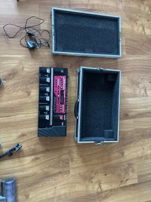Boss RC-300 Loop station with flight case and power supply