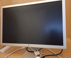 Aplle Cinema Display Screen