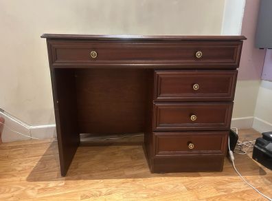Mahogany Veneer Desk