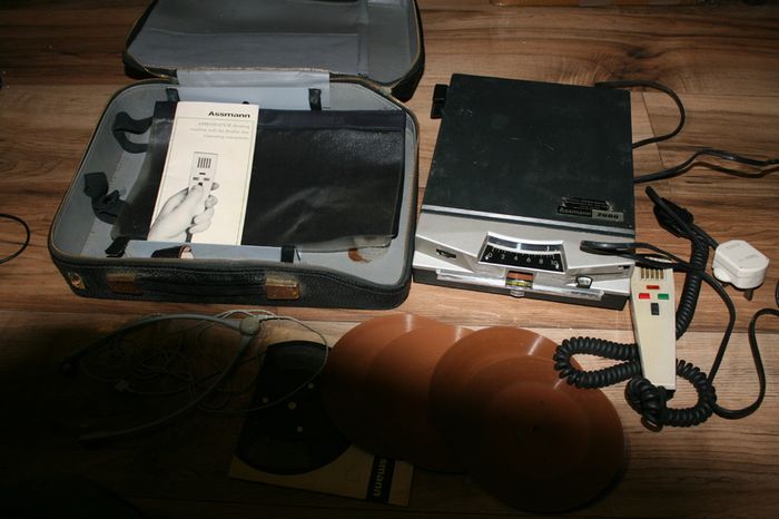 Antique Assmann 2000 - the Dictation Machine with Re-recordable Magnetic Records