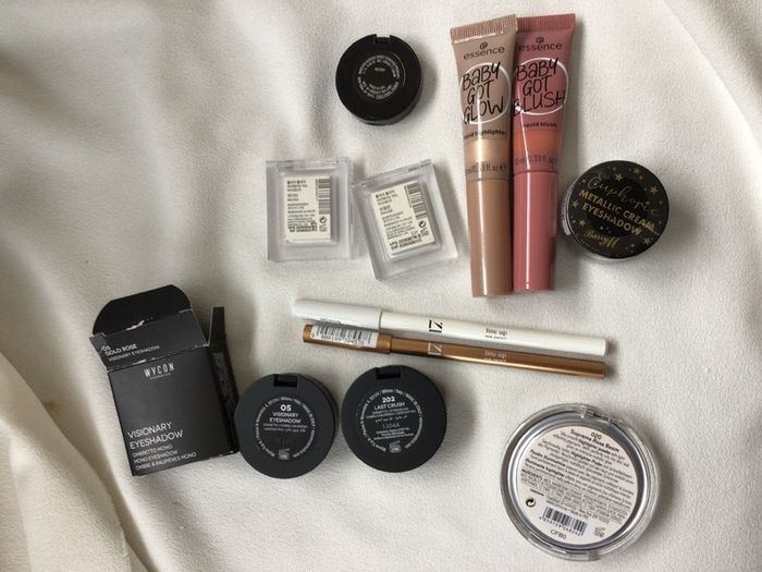Make up Bundle New and Swatched