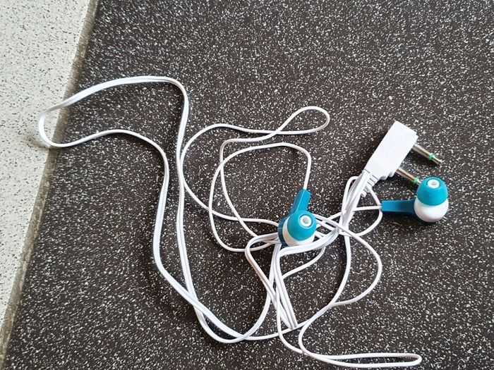 A Set of 2 Pin Earplugs - #