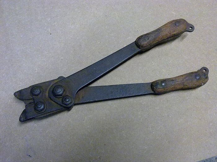 Old wire cutter possibly WW 1