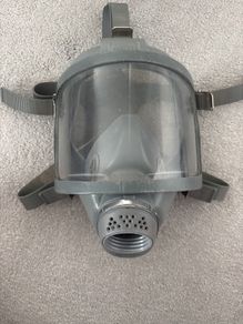 Scott Sari Face Mask used in good condition for CBRN protection.