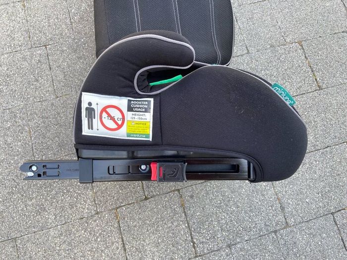 Booster child carseat (Isofix)