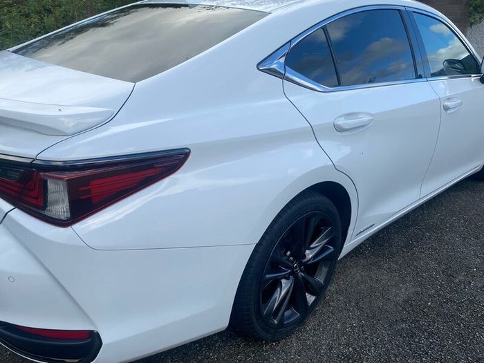 2019 Lexus Es 300h F Sport  Cvt