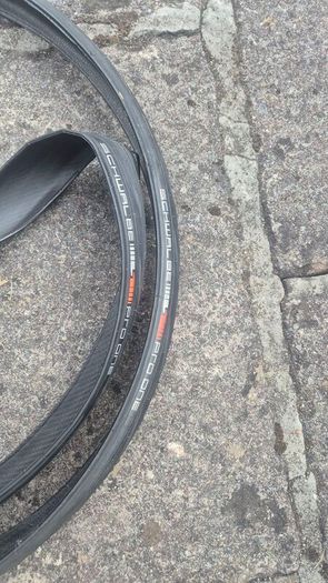 schwalbe pro one tyres tubeless ready. 700x25