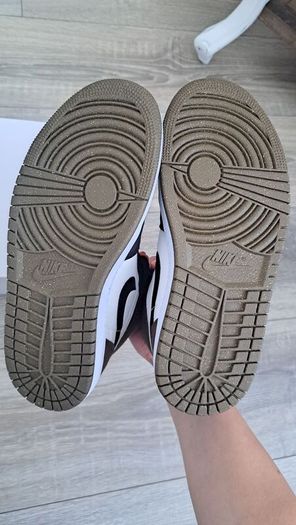 Brand New Womens Air Jordans 1 Mid