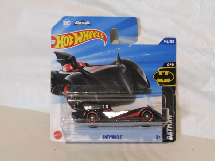 Hot Wheels Black And Red Batmobile Batman The Brave And The Bold Diecast Car Brand New Sealed