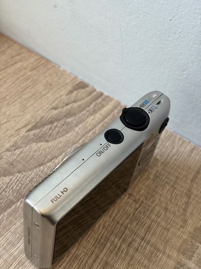 Canon Ixus 220hs