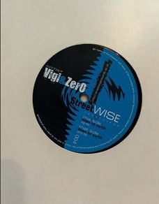 40 x 12" electronic vinyl