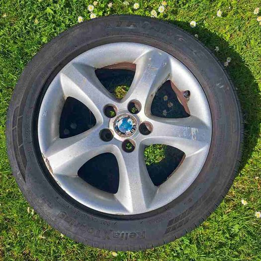 Tyre 195/55 R15 in excellent condition on Skoda Fabia Alloy Wheel