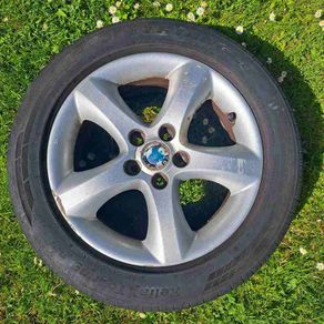 Tyre 195/55 R15 in excellent condition on Skoda Fabia Alloy Wheel