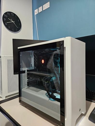Gaming PC - RTX 2080 / i7-9700K - Fresh Windows 11 Install - Excellent Condition