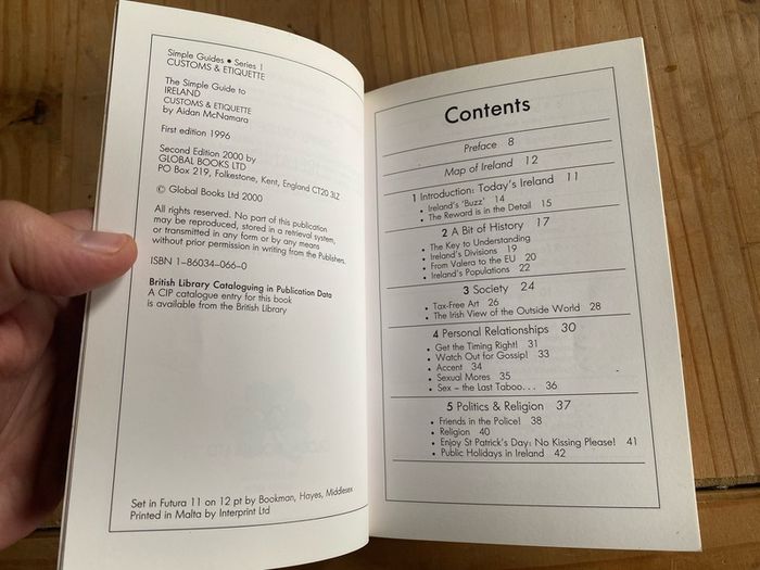 Simple Guide to Ireland Customs and Etiquette by Aidan McNamara Book