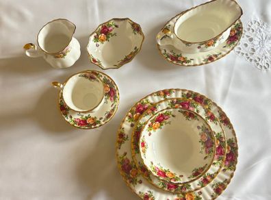 Old Country Roses dinner & tea set - 8 place settings