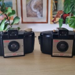 2 x Vintage Kodak Browni 127 camera