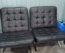 2 Barcelona Chairs