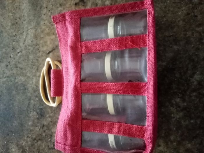 8 mini glass jar in caddy bag
